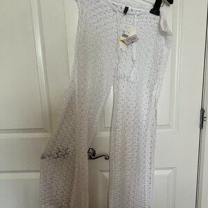 NWT White lace beach cover up pants with side slits size M Never worn